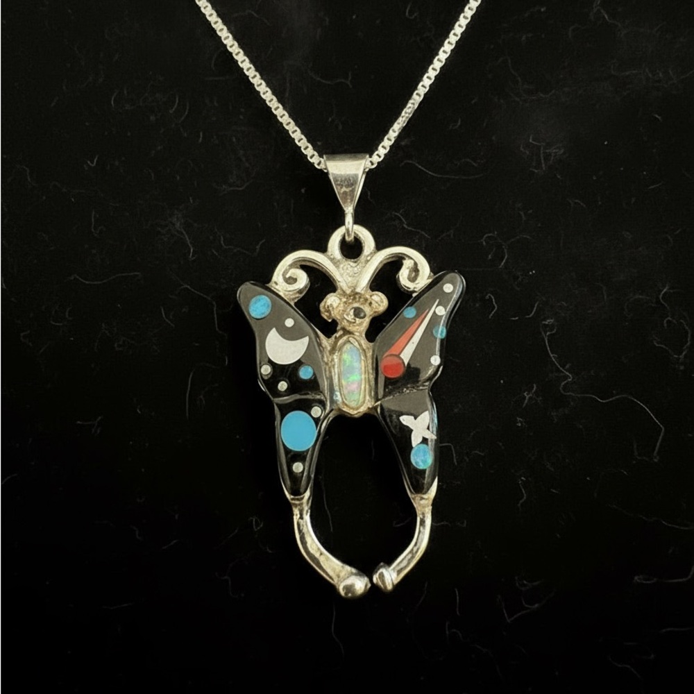 Hand made Native American inlay pendant set in Sterling‎ silver